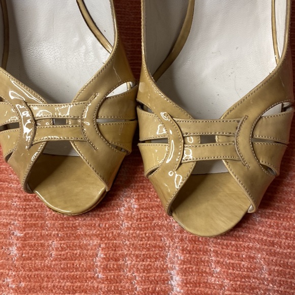 Stuart Weitzman patent leather 5in heels Made in Spain size 9M CW97894 - Picture 7 of 13